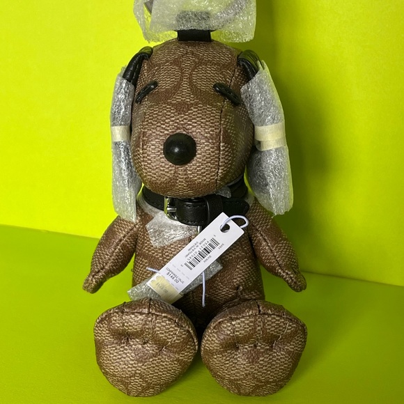 NWT Coach x Peanuts Collectible Snoopy Bag Charm - Picture 3 of 10